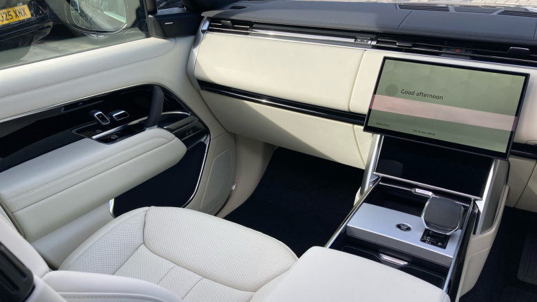 Land Rover Range Rover 3.0 P460e Edition 4dr Auto Estate